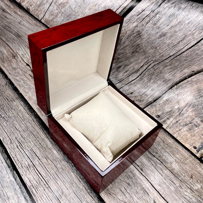 Дерев'яна коробочка для годинника Boxes Wood Classic (1000-0254) — преміальний футляр з дерева