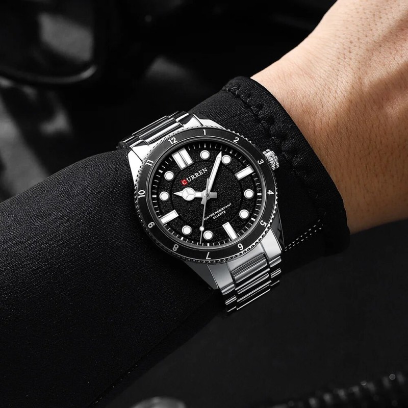 Мужские часы Curren 8450 Silver-Black с металлическим браслетом и минеральным стеклом