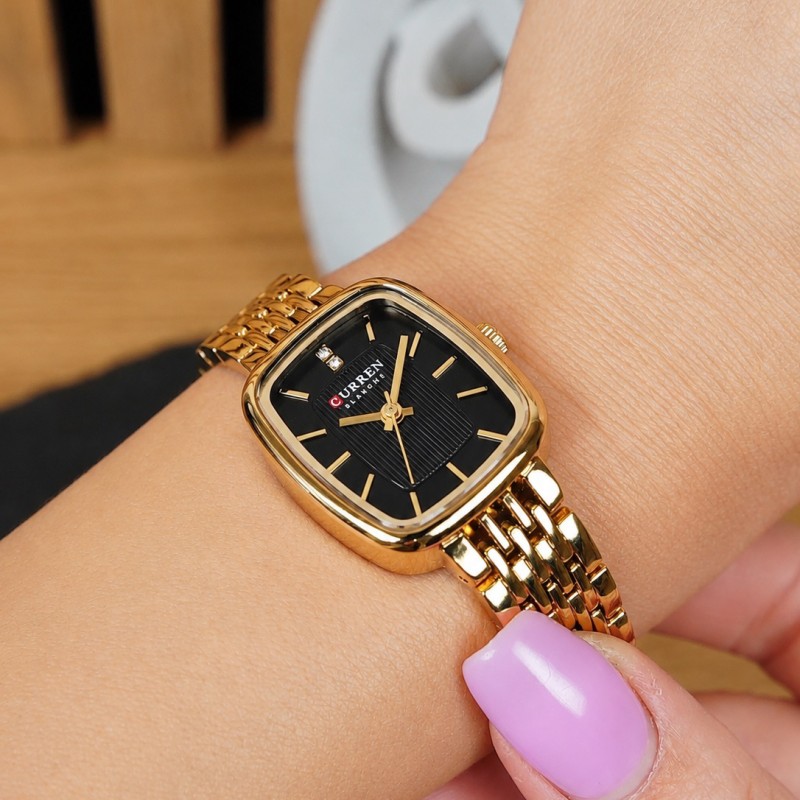 Женские часы Curren 9093 Gold-Black с золотистым браслетом и черным циферблатом