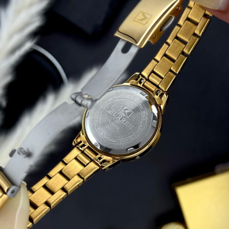 Женские часы Curren 9094 Gold-Black с металлическим браслетом и минеральным стеклом