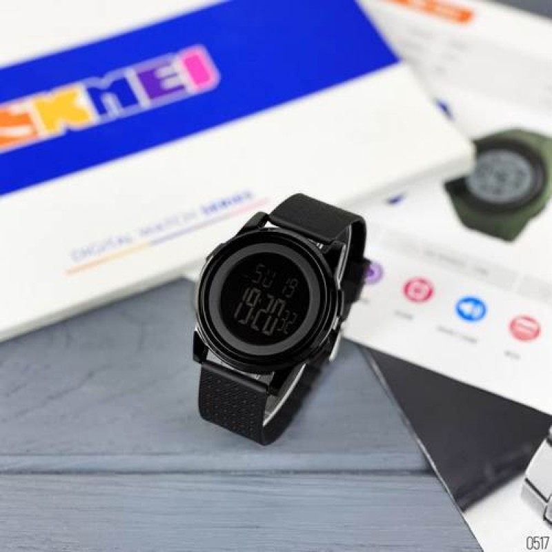 Чоловічий електронний годинник Skmei 1502 All Black у чорному кольорі зі спортивними функціями