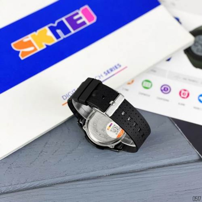 Чоловічий електронний годинник Skmei 1502 All Black у чорному кольорі зі спортивними функціями
