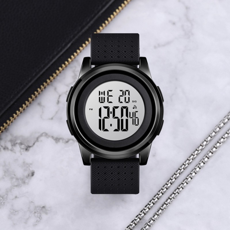 Чоловічий спортивний годинник Skmei 1502BKWT Black-White з електронним циферблатом та підсвічуванням