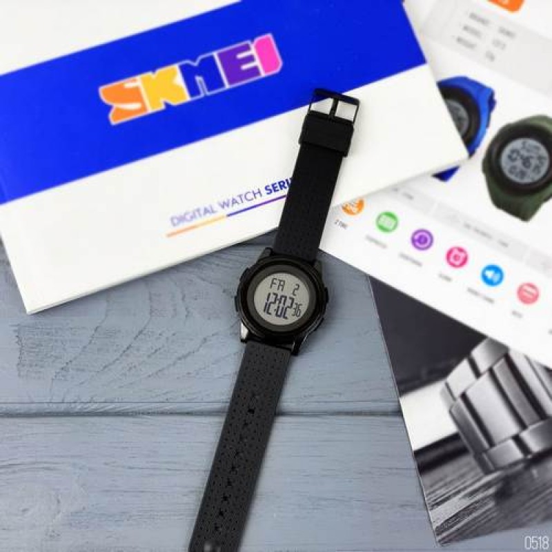 Чоловічий спортивний годинник Skmei 1502BKWT Black-White з електронним циферблатом та підсвічуванням