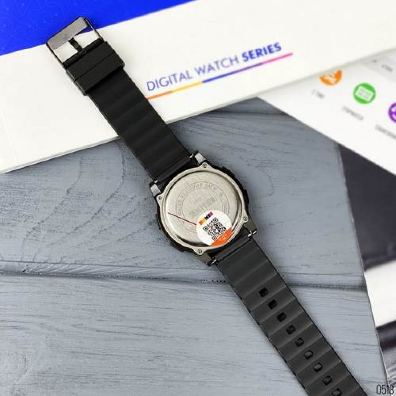 Чоловічий спортивний годинник Skmei 1502BKWT Black-White з електронним циферблатом та підсвічуванням