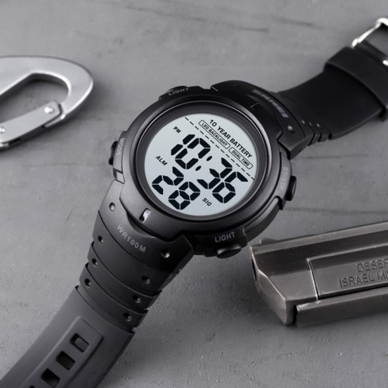 Чоловічий годинник Skmei 1560 Black-Gray тактичний з водонепроникністю 10 ATM