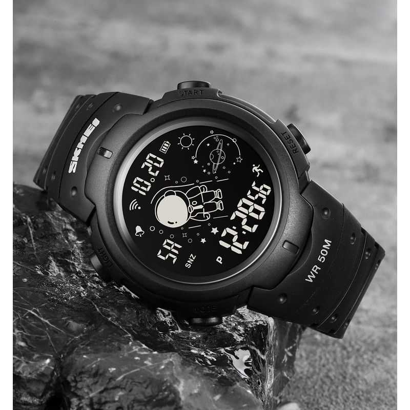 Чоловічий спортивний годинник Skmei 1820BK Black з електронним циферблатом та підсвічуванням