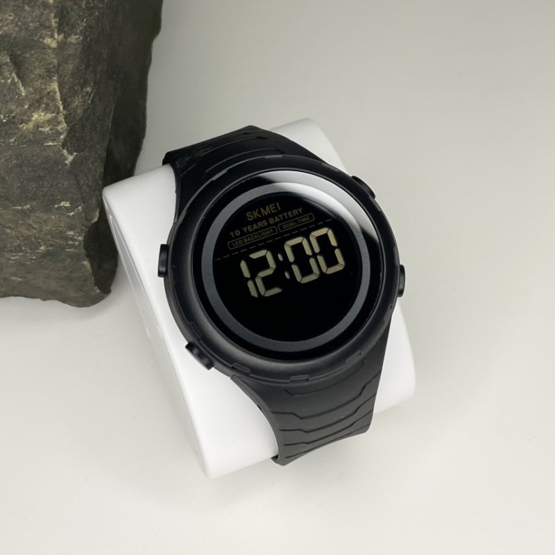 Чоловічий тактичний годинник Skmei 1675BK Black з електронним циферблатом та водонепроникністю 5 ATM
