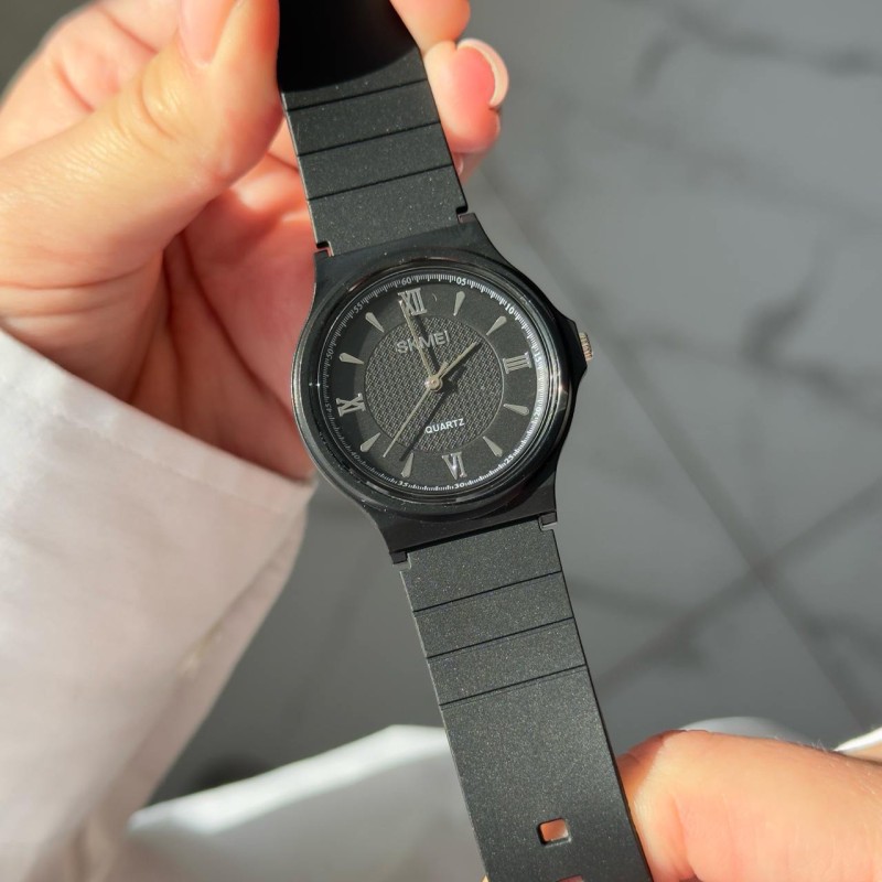Кварцовий годинник Skmei 1422BK Black — Класична модель з поліуретановим ремінцем