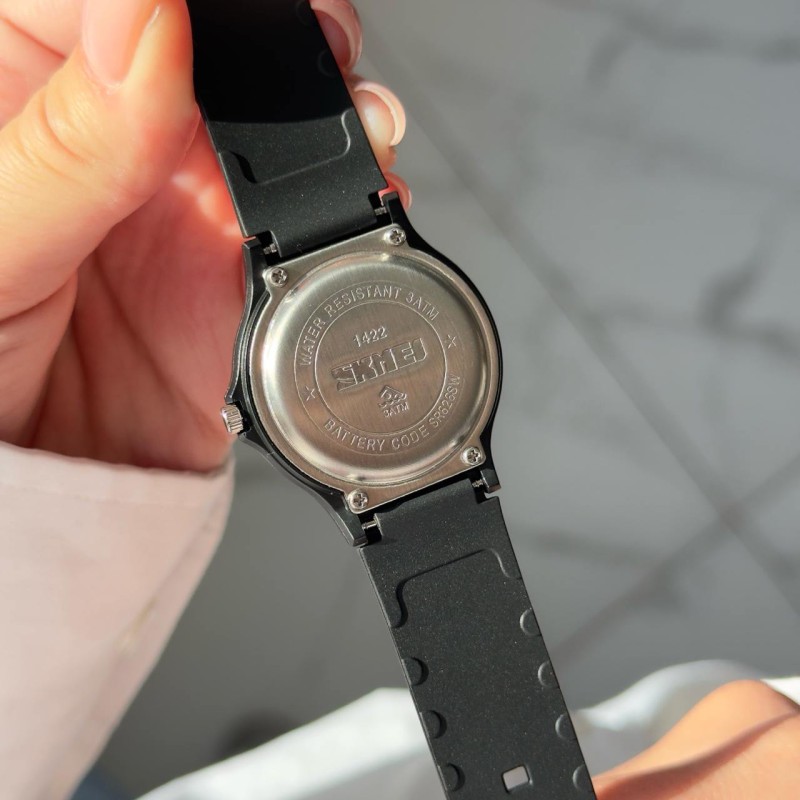 Кварцовий годинник Skmei 1422BK Black — Класична модель з поліуретановим ремінцем