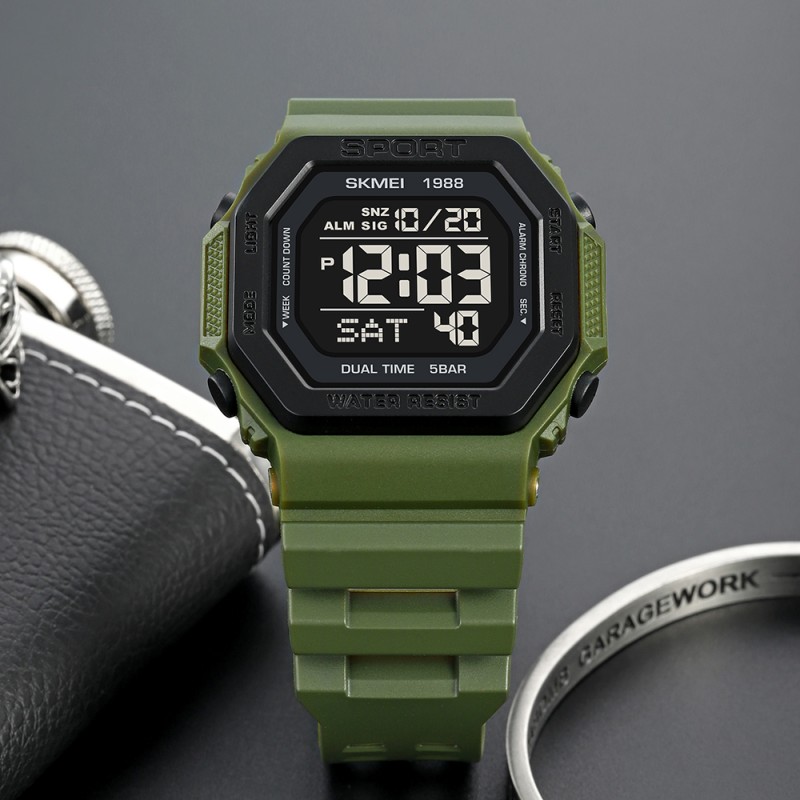 Чоловічий спортивний годинник Skmei 1988AG Army-Green з електронним циферблатом та захистом 5 ATM