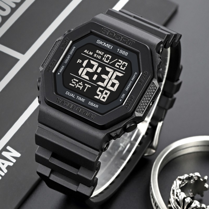 Чоловічий спортивний годинник Skmei 1988BK Black з електронним циферблатом та водозахистом 5 ATM