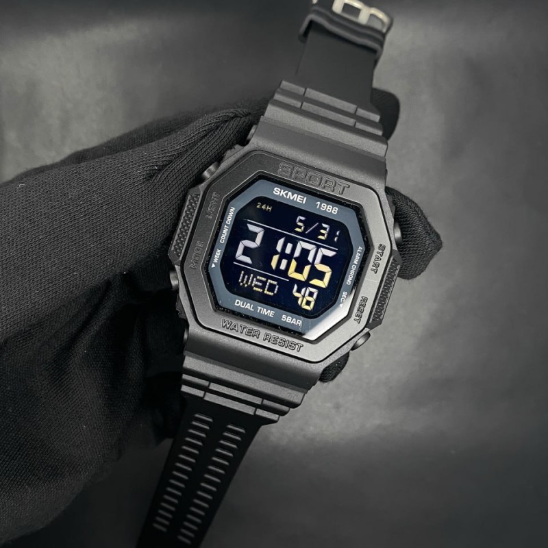 Чоловічий спортивний годинник Skmei 1988DKGN Dark-Green з електронним циферблатом та водонепроникністю 5 ATM