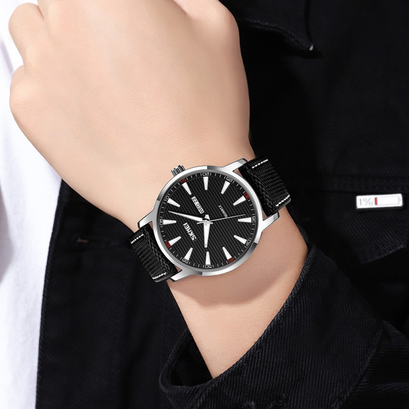 Чоловічий наручний годинник Skmei 9303SIBK Silver-Black з календарем та нейлоновим ремінцем