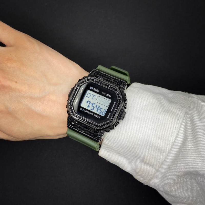 Жіночий спортивний годинник Skmei 2000BK Black з електронним циферблатом та будильником