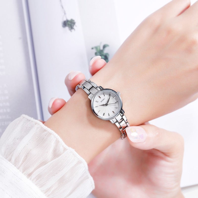 Жіночий годинник Skmei 1410SI Silver сріблястий у класичному стилі з металевим браслетом