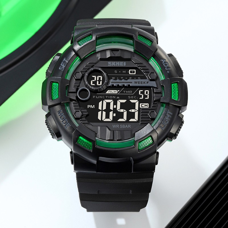 Чоловічий спортивний годинник Skmei 2110BKGN Black-Green з електронним циферблатом та водозахистом 5 ATM