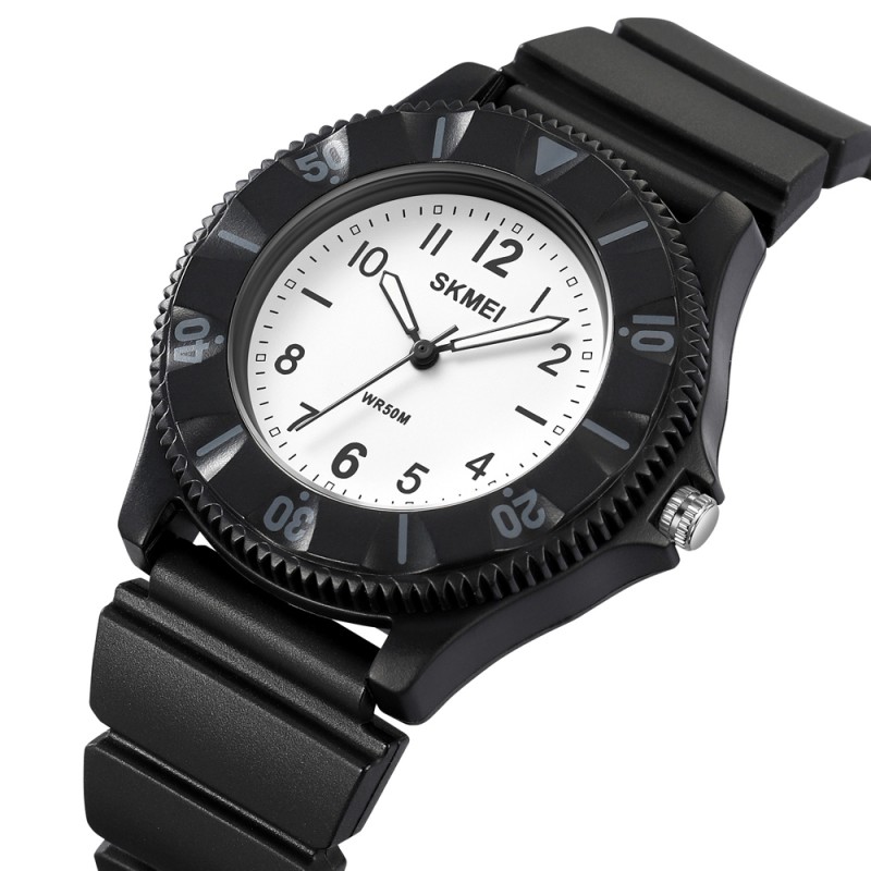 Кварцовий годинник Skmei 2151BK Black з мінеральним склом та водозахистом 5 ATM