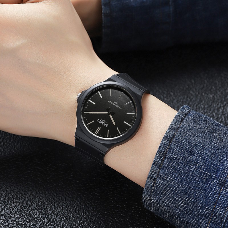 Чоловічий наручний годинник Skmei 2108BKSI Black-Silver з каучуковим ремінцем та водозахистом 5 ATM