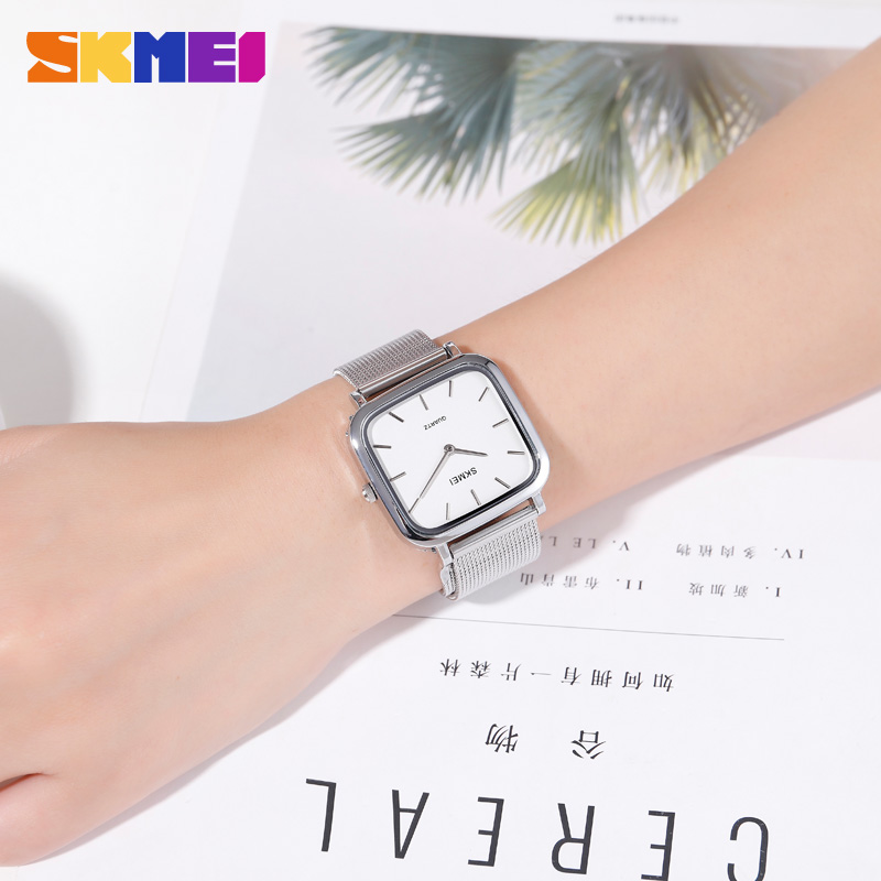 Жіночий годинник Skmei 1555SSI Silver у класичному стилі зі сріблястим браслетом та мінеральним склом