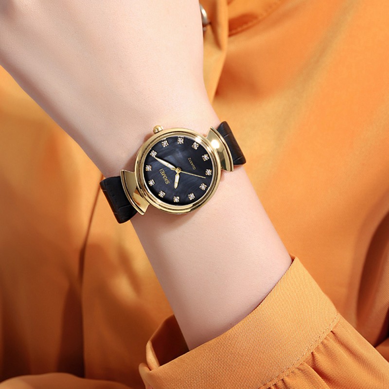 Жіночий годинник Skmei 2165GDBKBK Gold-Black-Black у класичному стилі з люмінесцентним підсвічуванням