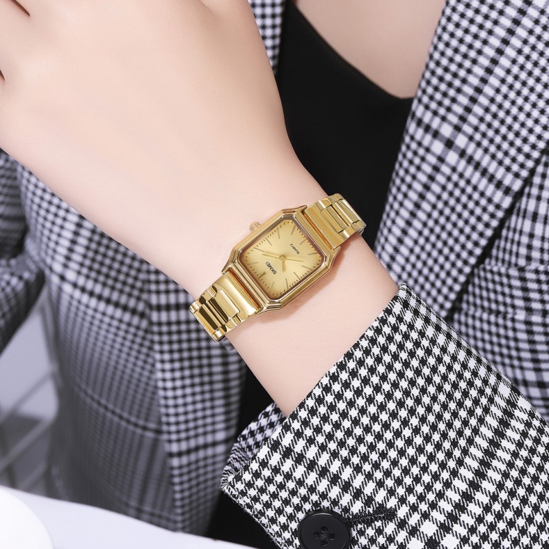 Жіночий годинник Skmei 2237GD Gold у класичному стилі з золотистим браслетом та прямокутним корпусом