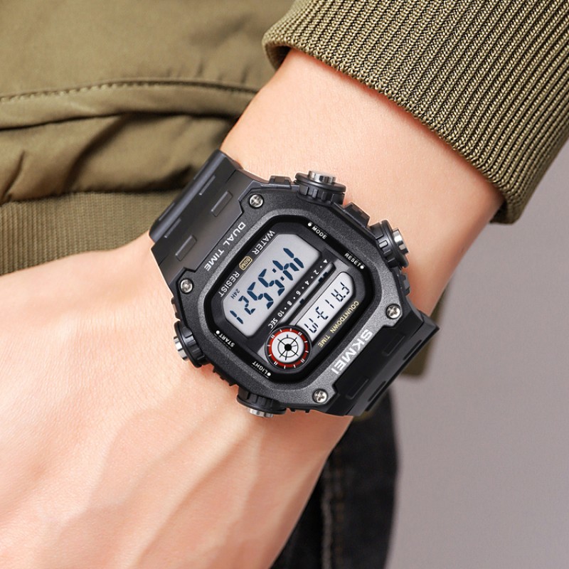 Мужские спортивные часы Skmei 2126BKWT Black-White с электронным циферблатом и подсветкой