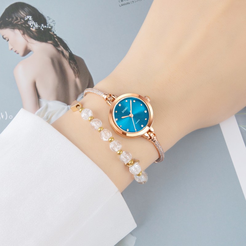 Жіночий класичний годинник Skmei 1805BU Blue з синім циферблатом та золотистим браслетом
