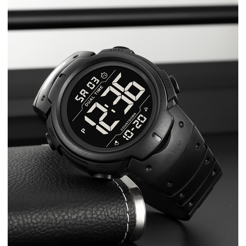 Чоловічий спортивний годинник Skmei 2304BKBK All Black з електронним циферблатом та водонепроникністю 5 ATM