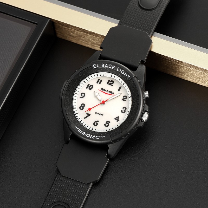 Чоловічий годинник Skmei 2433BKWT-AC Black-White Namber з люмінесценцією та захистом 5 ATM