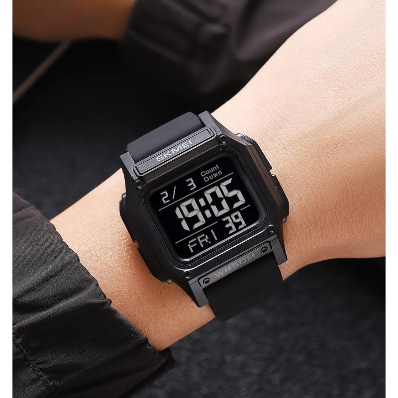 Чоловічий годинник Skmei 2537BKBK All Black — спортивний електронний годинник з підсвічуванням та таймером