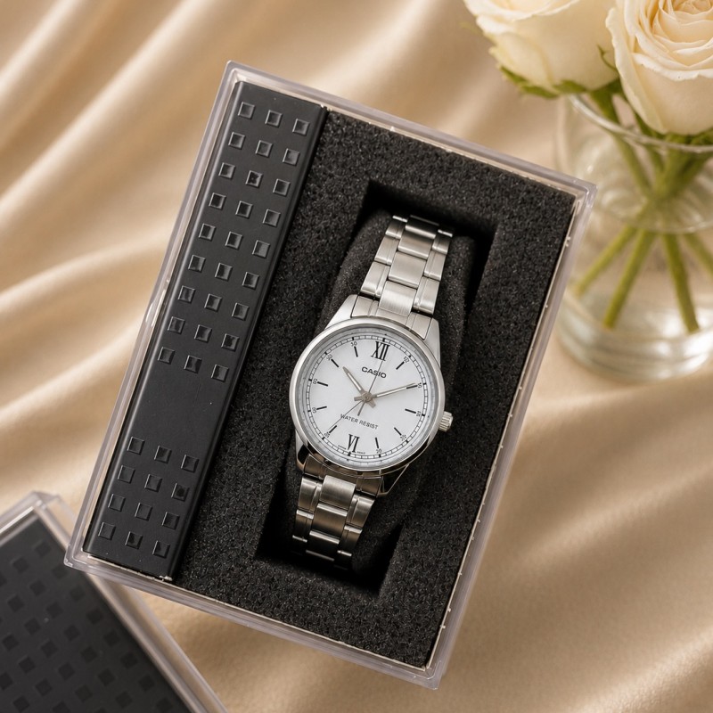 Женские часы Casio LTP-V005D-2B3 классические со стальным браслетом и синим циферблатом