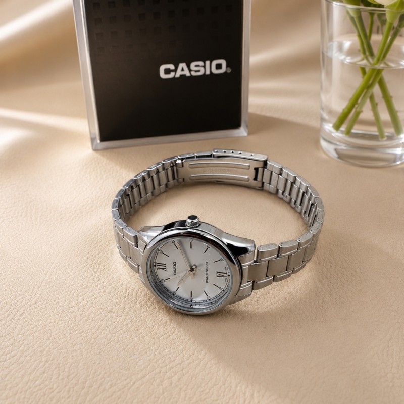 Женские часы Casio LTP-V005D-2B3 классические со стальным браслетом и синим циферблатом