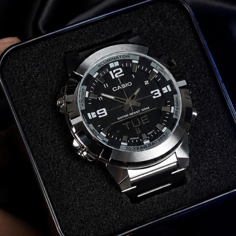 Чоловічий годинник Casio AMW-870D-1A у сталевому корпусі з комбінованим циферблатом