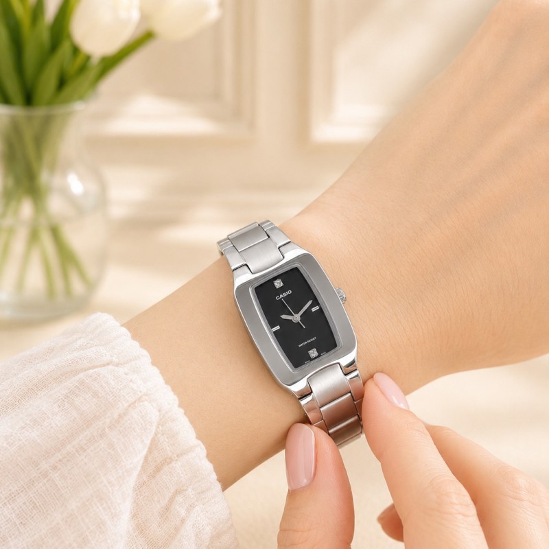 Жіночий годинник Casio LTP-1165A-1C2 з мінеральним склом та сталевим браслетом