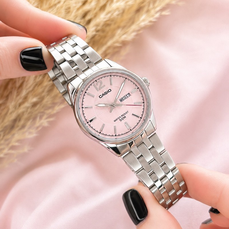 Жіночий годинник Casio LTP-1335D-5A — Класична модель з рожевим циферблатом та сталевим браслетом