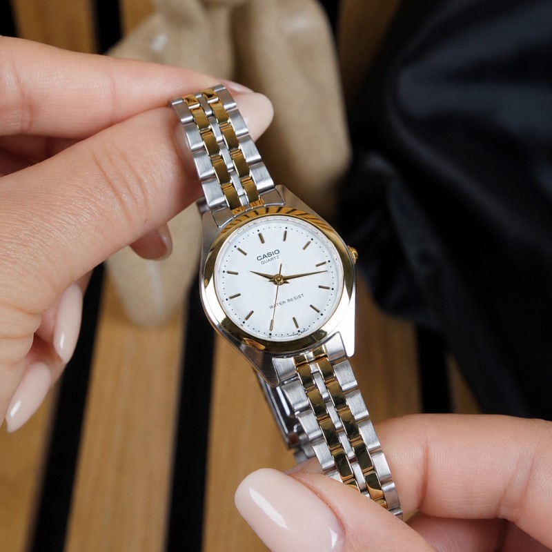 Жіночий годинник Casio LTP-1129G-7A Класичний стиль з мінеральним склом та водозахистом 5 ATM