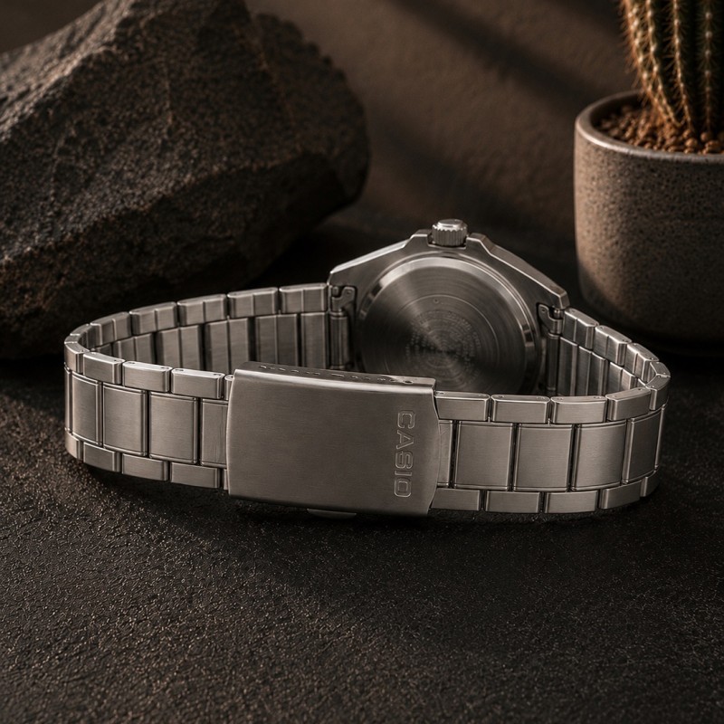Чоловічий годинник Casio MDV-10D-1A1 класичний сталевий браслет водонепроникність 5 ATM