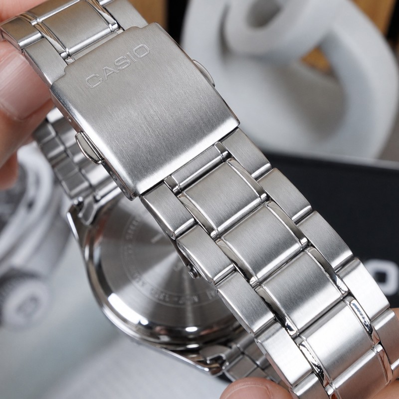 Мужские часы Casio MTP-1375D-1A в классическом стиле из нержавеющей стали