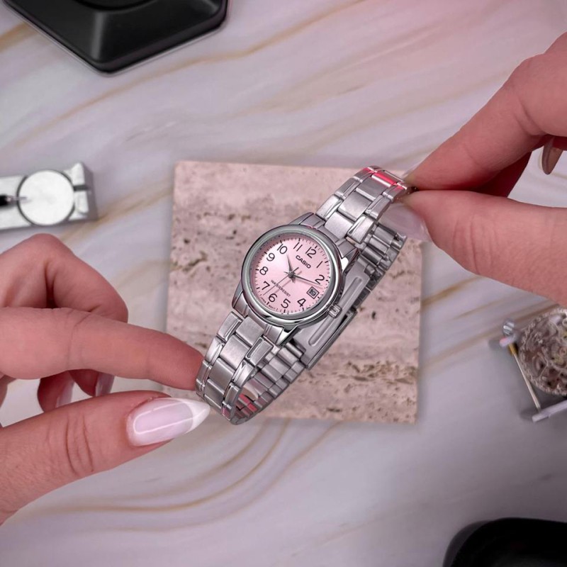Женские часы Casio LTP-V002D-4B — Классическая модель с розовым циферблатом и датой