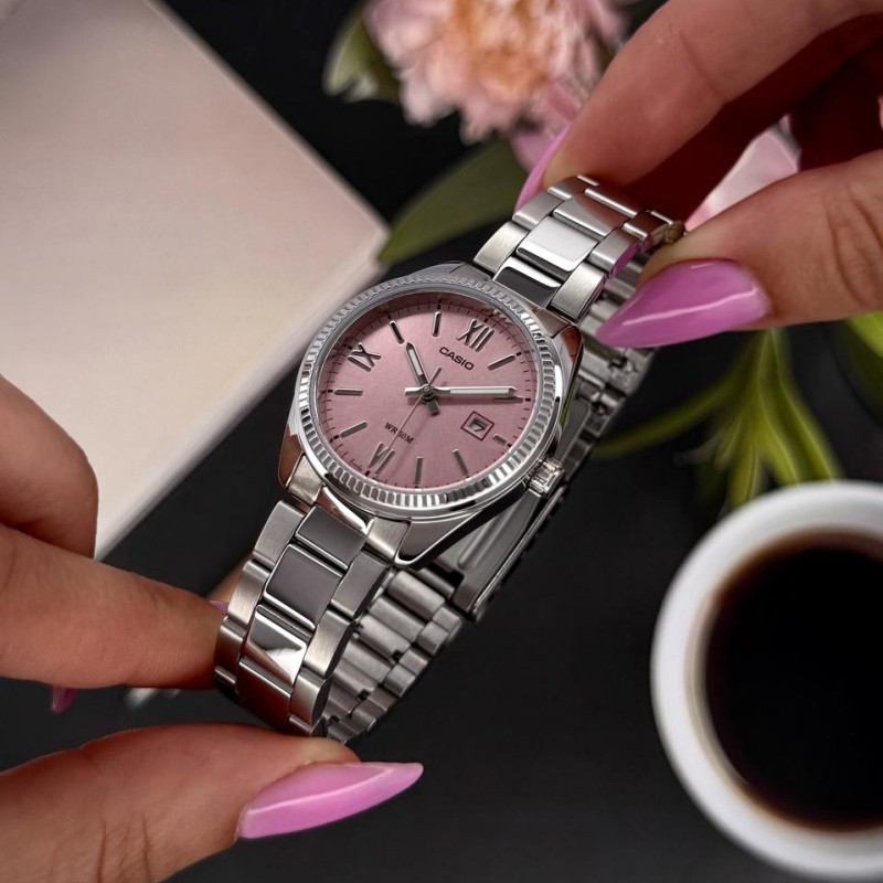Жіночий годинник Casio LTP-1302DD-4A1 — Класична модель з рожевим циферблатом та мінеральним склом