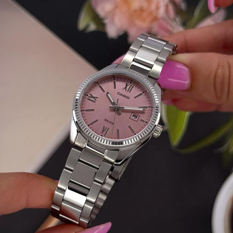 Жіночий годинник Casio LTP-1302DD-4A1 — Класична модель з рожевим циферблатом та мінеральним склом