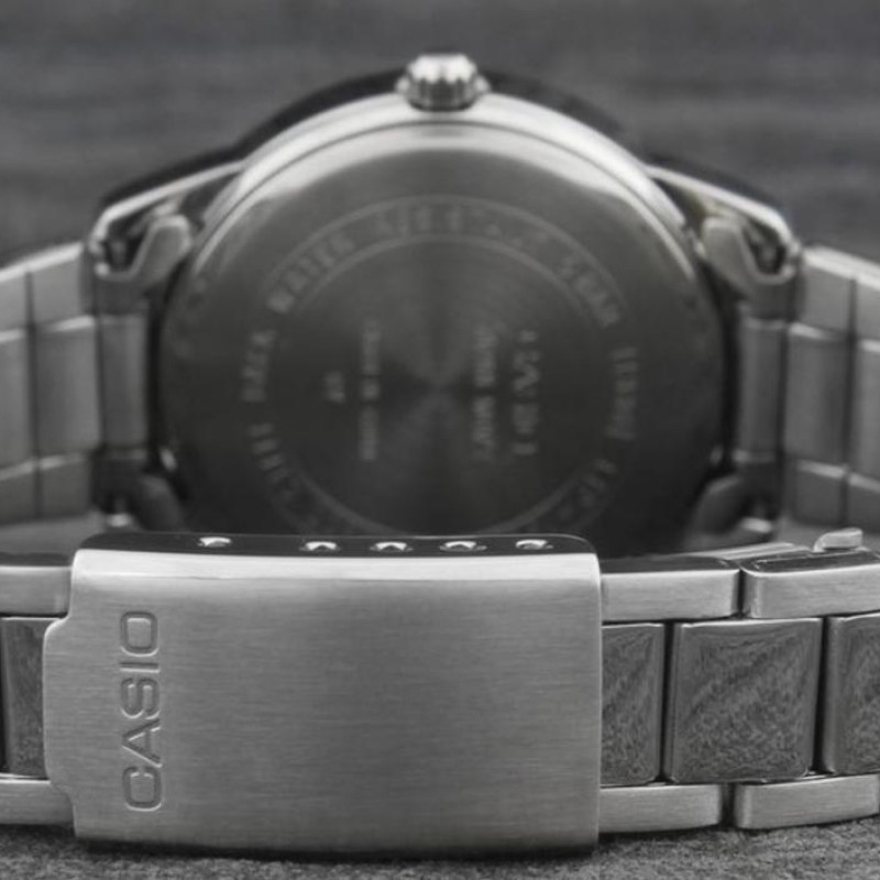 Женские часы Casio LTP-1303D-7A — Классическая модель из нержавеющей стали и минеральным стеклом
