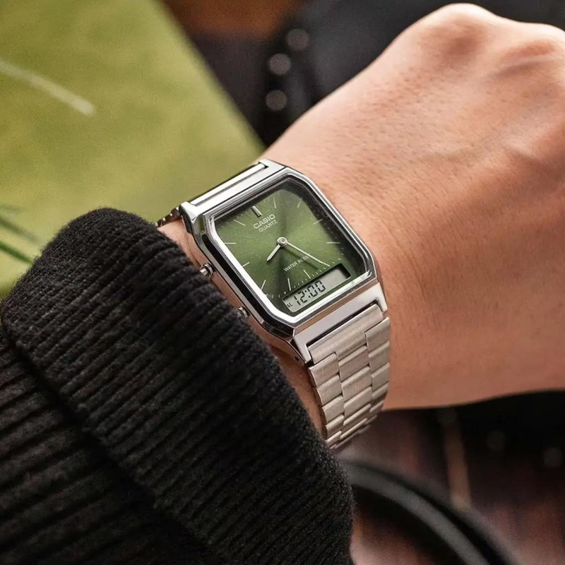 Чоловічий годинник Casio AQ-230A-3A — Сріблястий браслет та зелений циферблат, стрілково-електронний