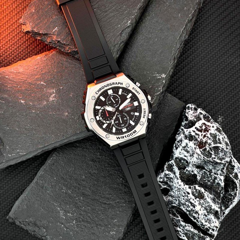 Чоловічий годинник Casio MWA-300H-1A — спортивна модель з водозахистом 10 ATM та мінеральним склом