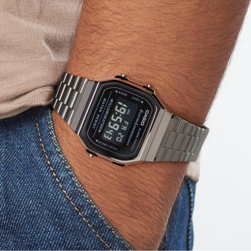 Чоловічий годинник Casio A168WGG-1B — Класичний електронний браслет з підсвічуванням