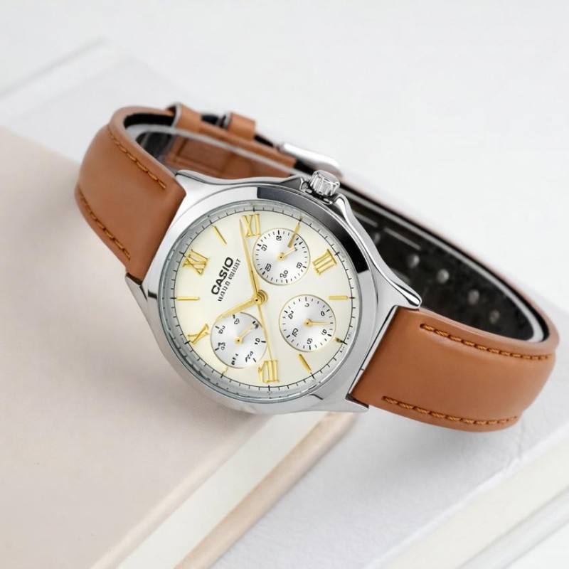 Жіночий годинник Casio LTP-V300L-7A2 Classic з багатофункціональним циферблатом та шкіряним ремінцем