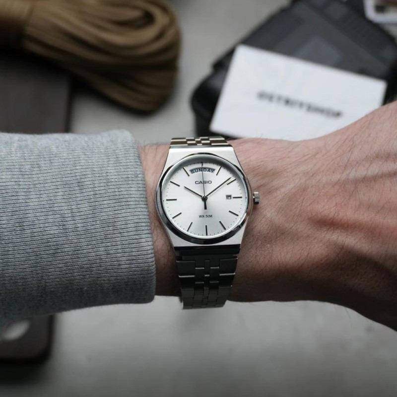 Чоловічий годинник Casio MTP-B146D-7A — класична модель з нержавіючої сталі, сріблястий циферблат