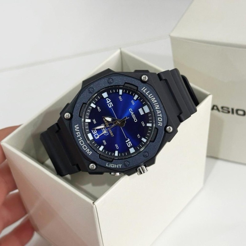 Чоловічий годинник Casio MW-620H-2A — Спортивна модель з водозахистом 10 ATM та підсвічуванням
