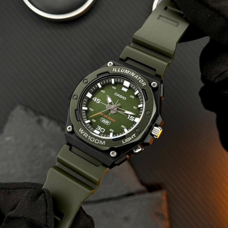 Чоловічий годинник Casio MW-620H-3A — Спортивна модель з водозахистом 10 ATM та підсвічуванням